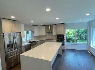 546 Patio Village Way, Weston, FL 33326