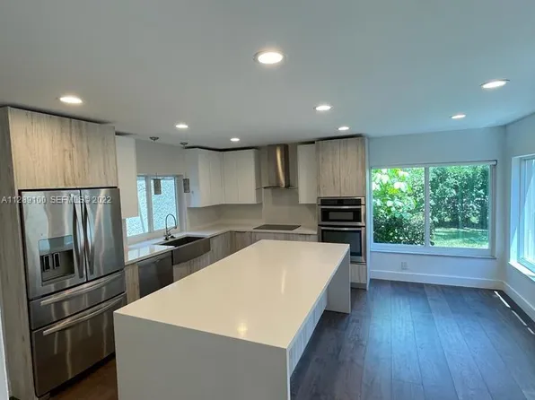 546 Patio Village Way, Weston, FL 33326