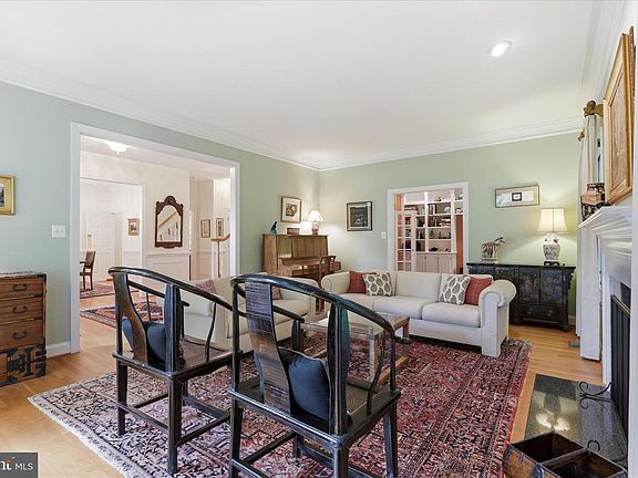 5th image of 10693 Alliwells Ct