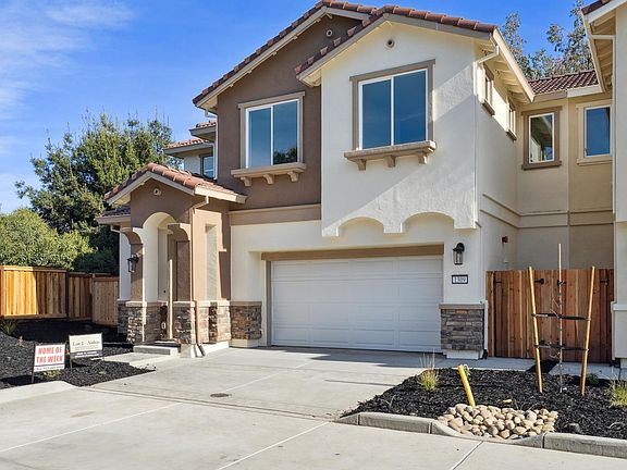 3rd image of 1304 Sunningdale Ln
