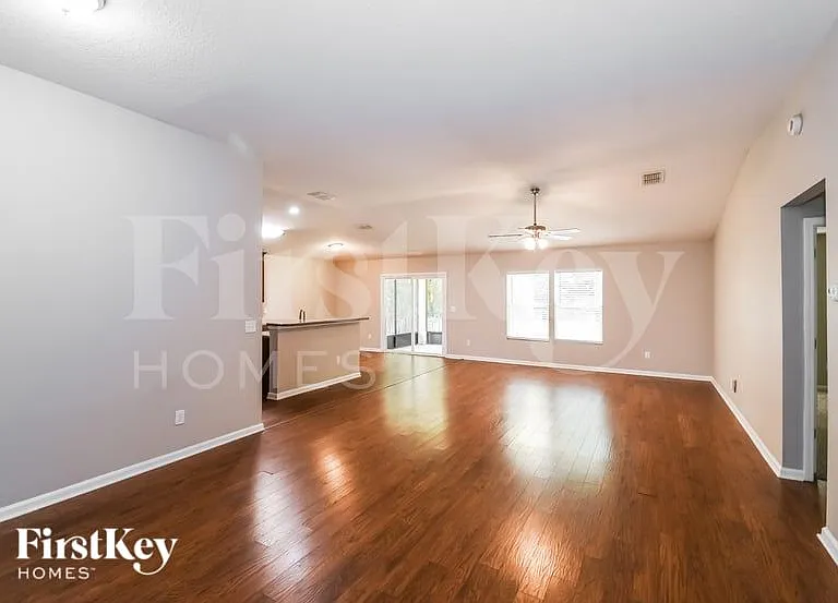 10881 Dunnotar Rd — Photo 2