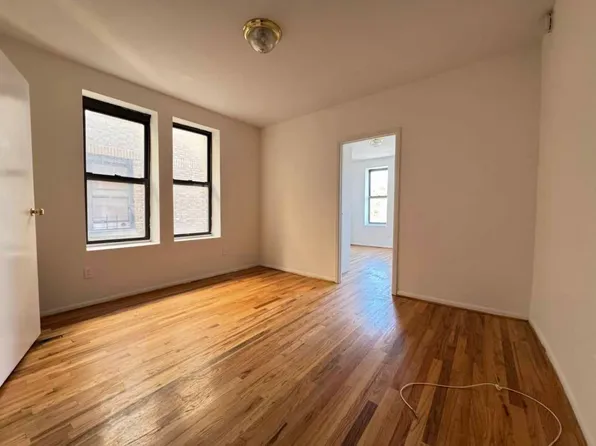 392 East 4th Street image 1 of 7