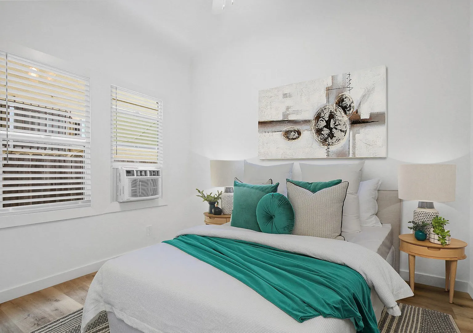 Barton Apartments — Photo 4