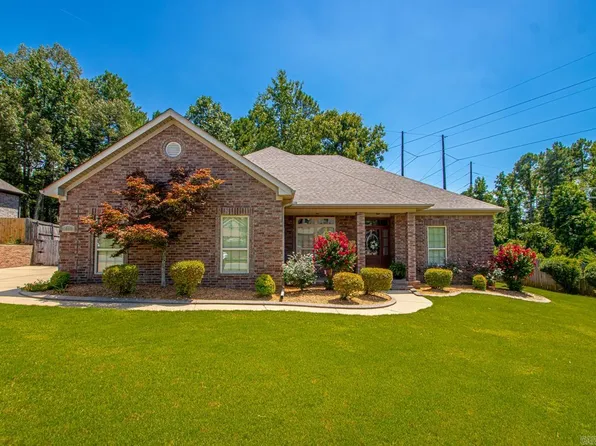 515 Clayton Oaks Dr, Benton, AR 72019
