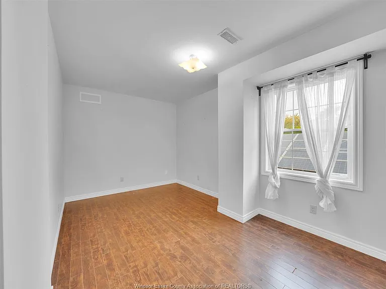 2929 Donnelly St — Photo 19