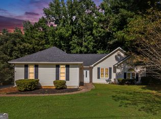 207 River Park Dr, Newnan, GA 30265