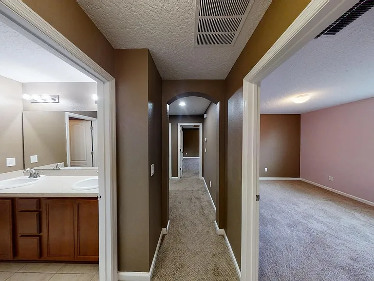 15695 Lexington Park Blvd — Photo 50