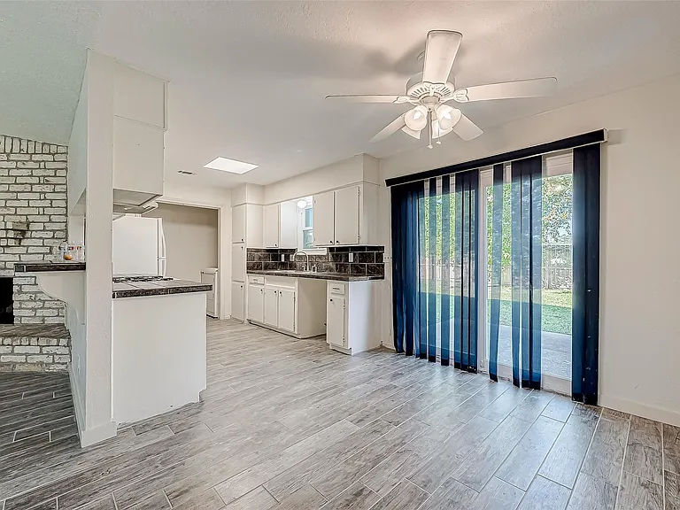 610 Bienville Ln — Photo 6