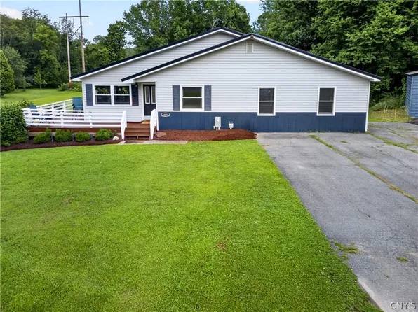 868 Rowlee Rd, Fulton, NY 13069