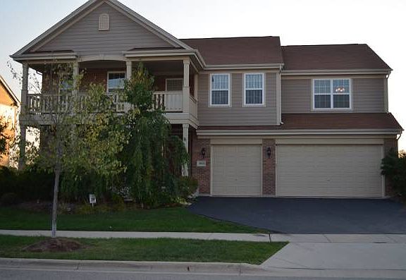 2 porches, from the master 