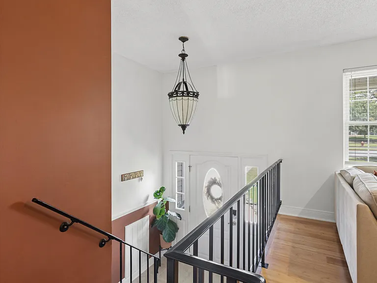 8410 Smoketree Cir — Photo 2