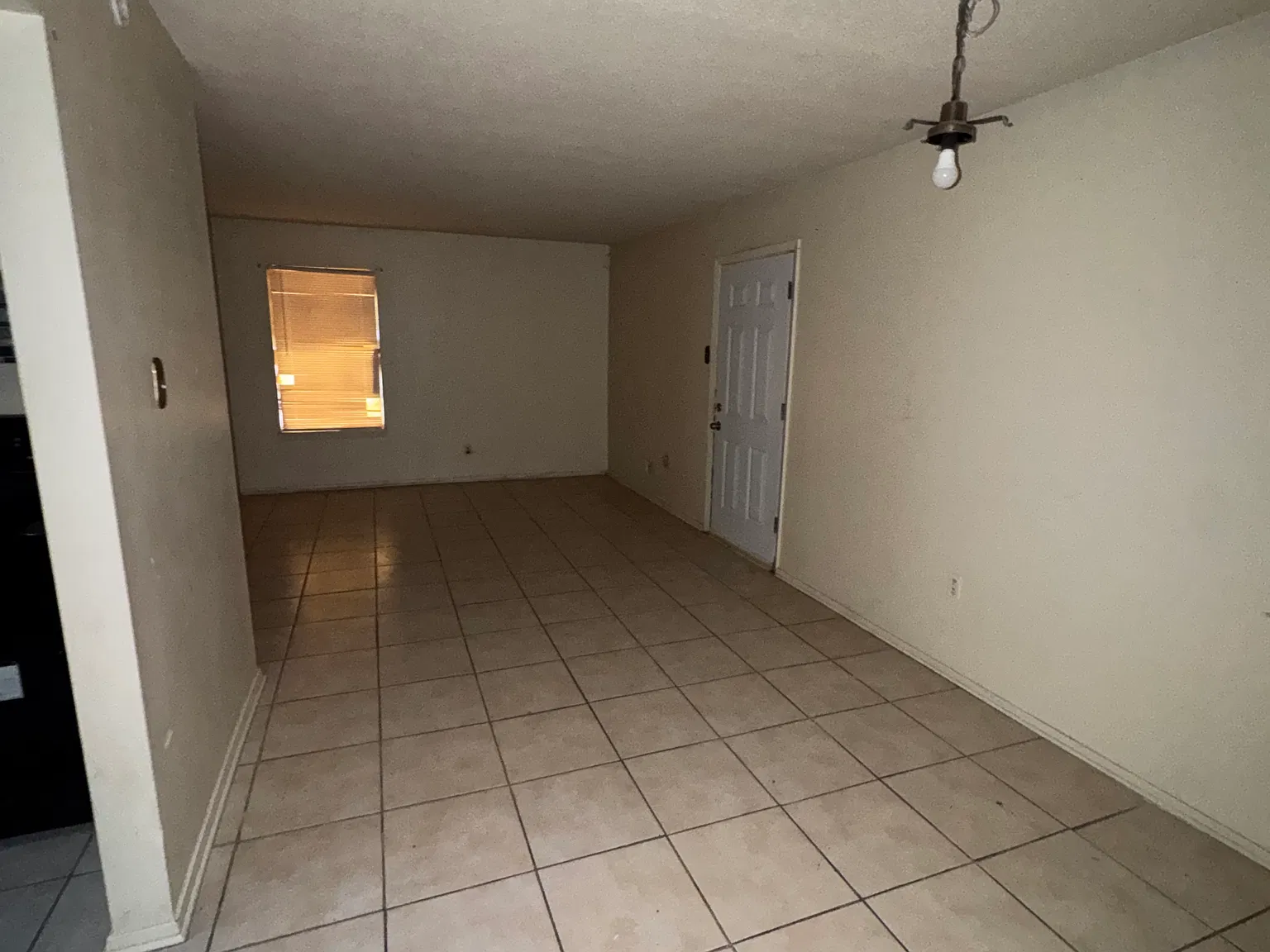 680 Sharp Ln — Photo 3