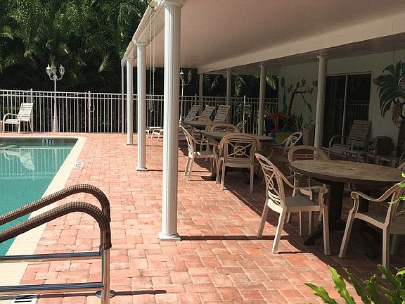 Thunderbird pool area