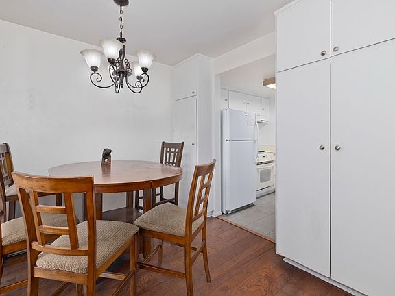 5th image of 25 Lee Rd #103
