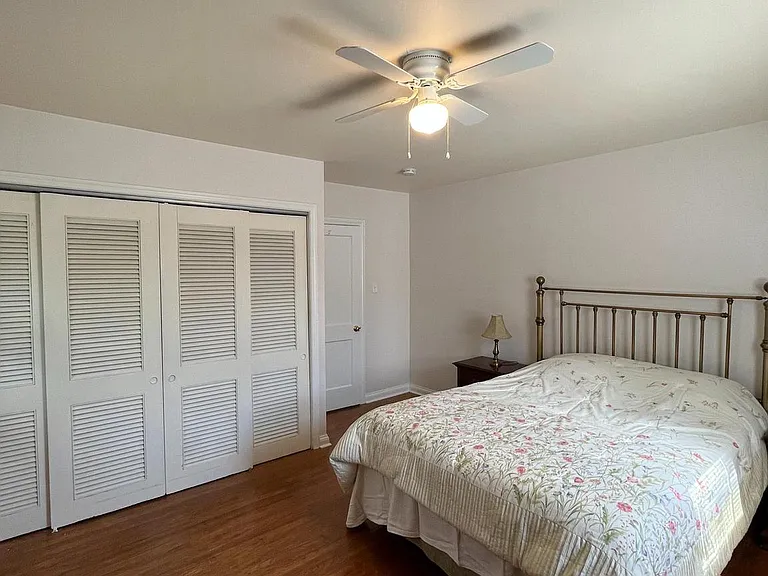 1213 Farmington Ln — Photo 25