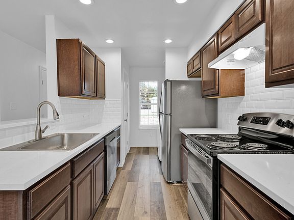 3rd image of 9927 Bilbrook Pl #A