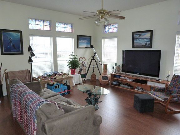 5th image of 4426 Brookdale Dr