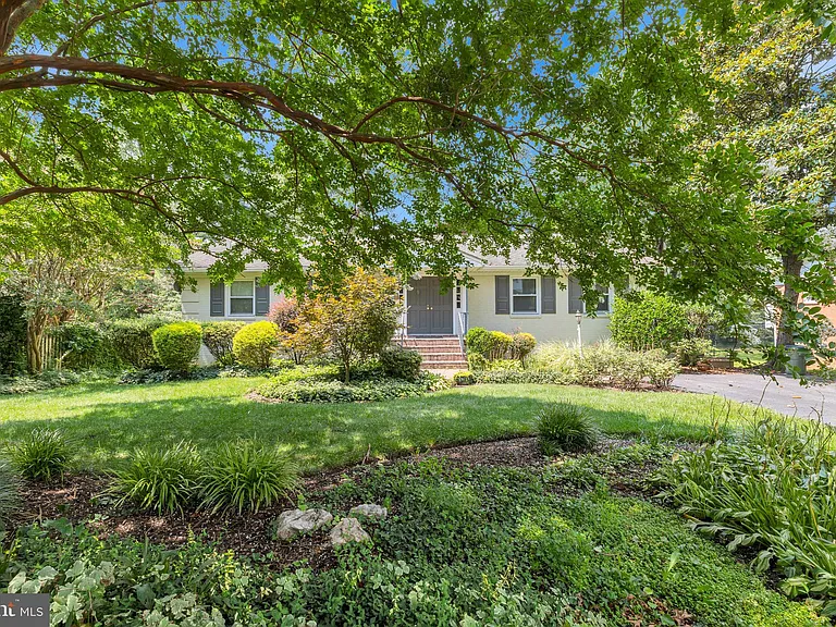 4314 Argonne Dr — Photo 2