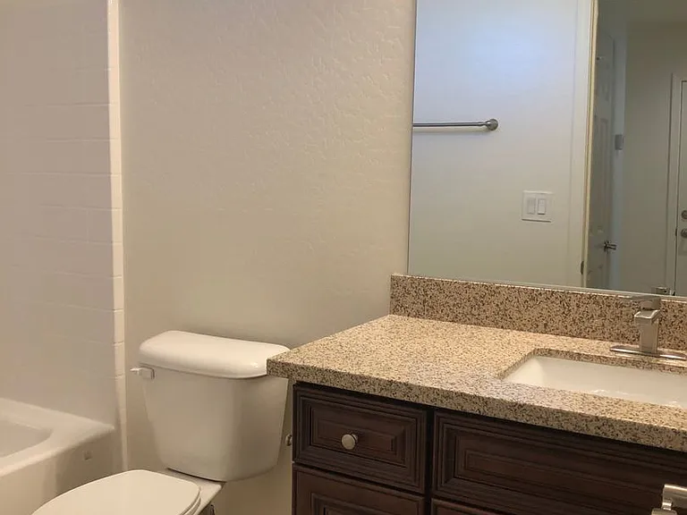 5880 N Robert Rd — Photo 8