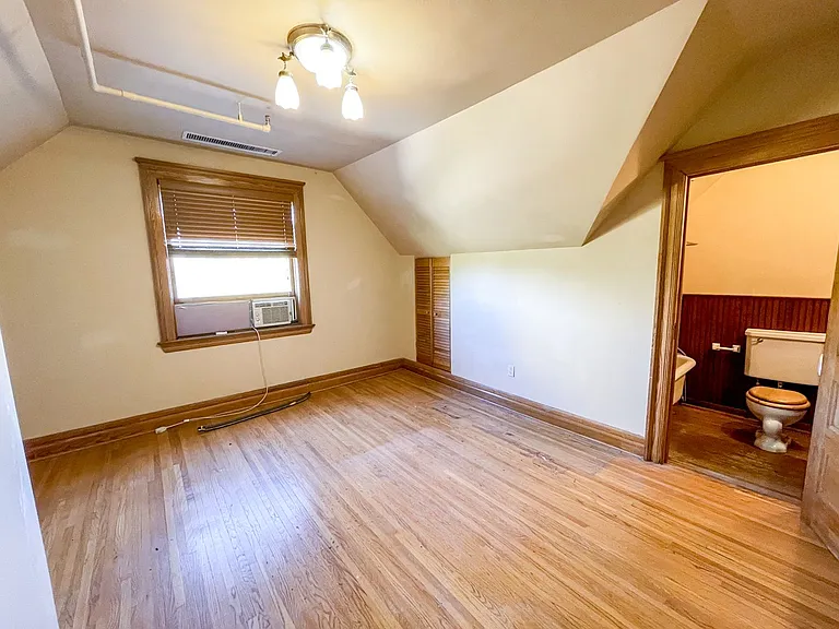 720 S 16th St — Photo 29