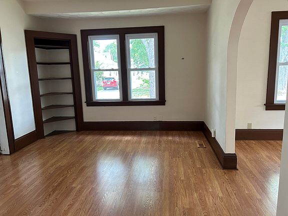 3rd image of 601 Virginia Ave