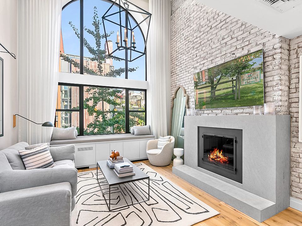 1st image of 838 Greenwich St APT 4D