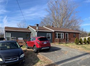 165 Old Ridge Rd, Mount Airy, NC 27030