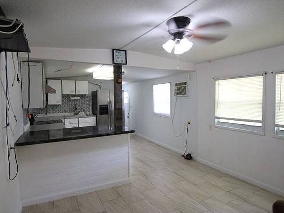 5th image of 2205 NW 21st Way #326