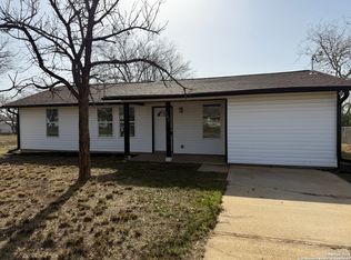 702 ORANGE, Jourdanton, TX 78026