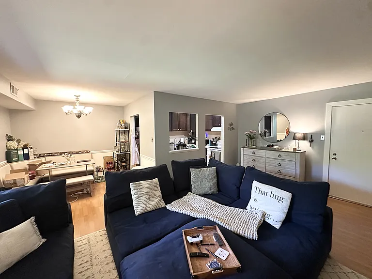 7 Rockford Rd #J5J5 — Photo 5