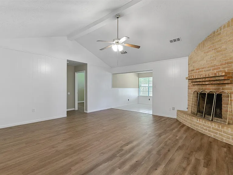 10427 Huntington Place Dr — Photo 2