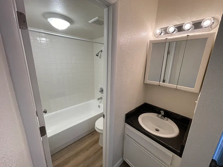 8915 Corona St — Photo 22
