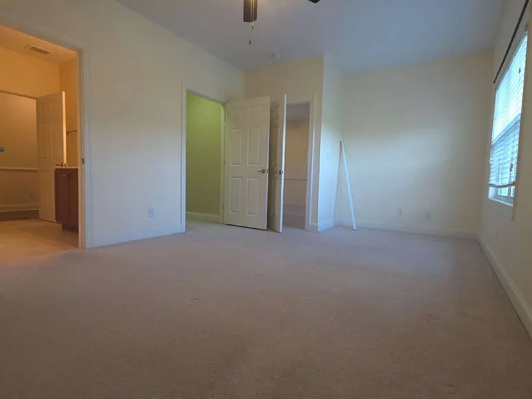 321 Gallery Dr #202 — Photo 42