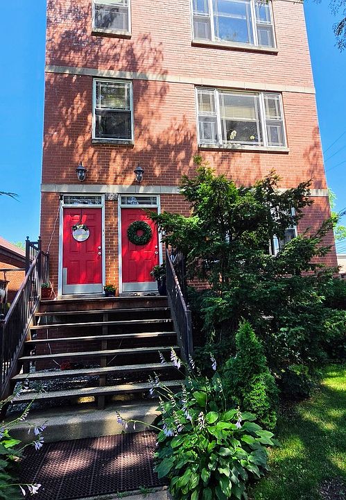 1st image of 7223 N Oakley Ave APT 2W