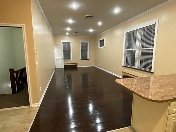 4th image of 6034 Palmetto St