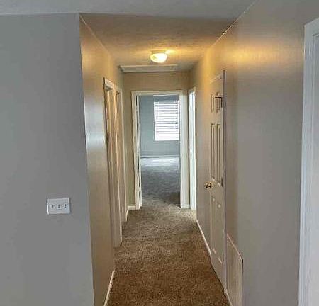 3rd image of 3651 Pickwick Cir