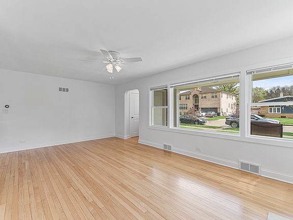 3rd image of 8926 Menard Ave