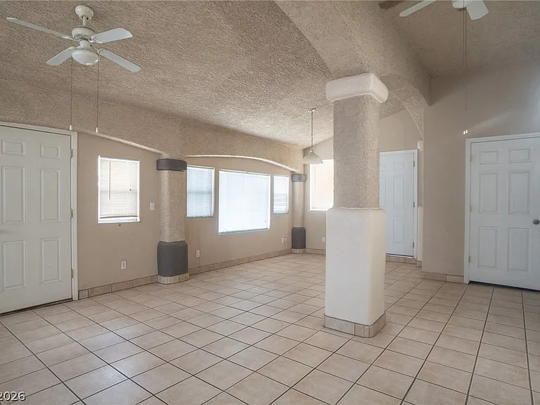 7861 Darby Ave — Photo 38