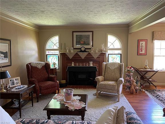 3rd image of 7158 Forest Hill Ave