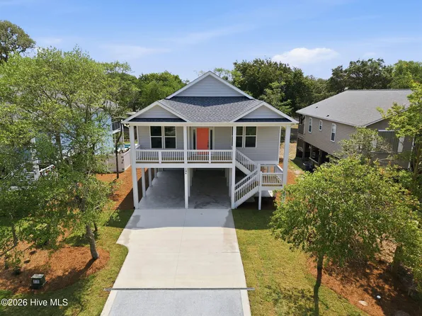 104 SE 6th Street, Oak Island, NC 28465