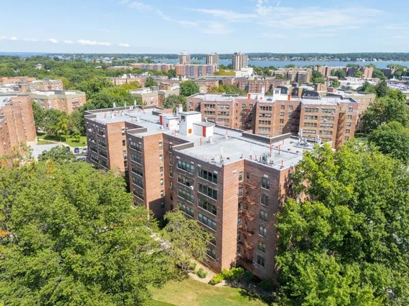 18-75 Corporal Kennedy Street image 22 of 27