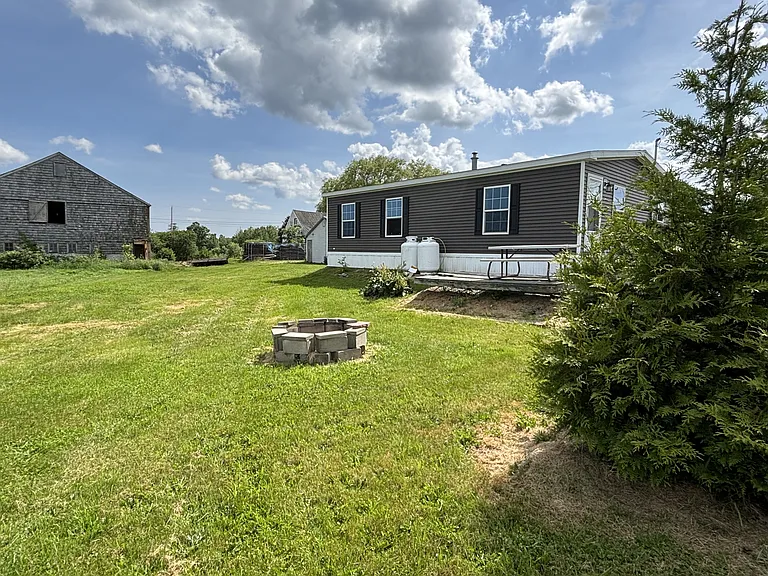 395 Moosehead Trl — Photo 3