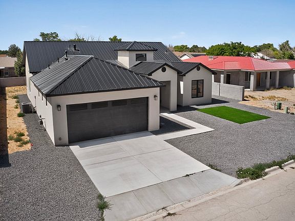 2nd image of 1701 Nancy Lopez Blvd