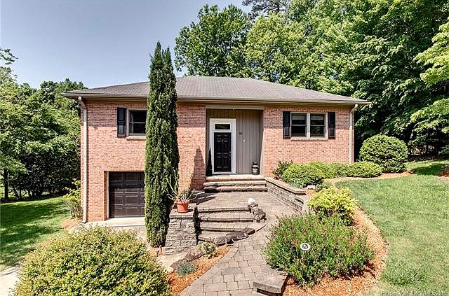 1st image of 132 Ferncliff Dr