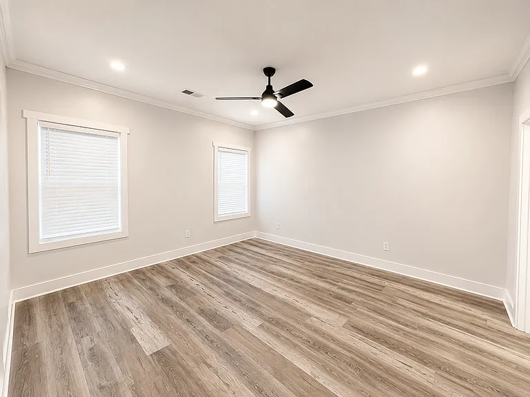 22 Owens St — Photo 11