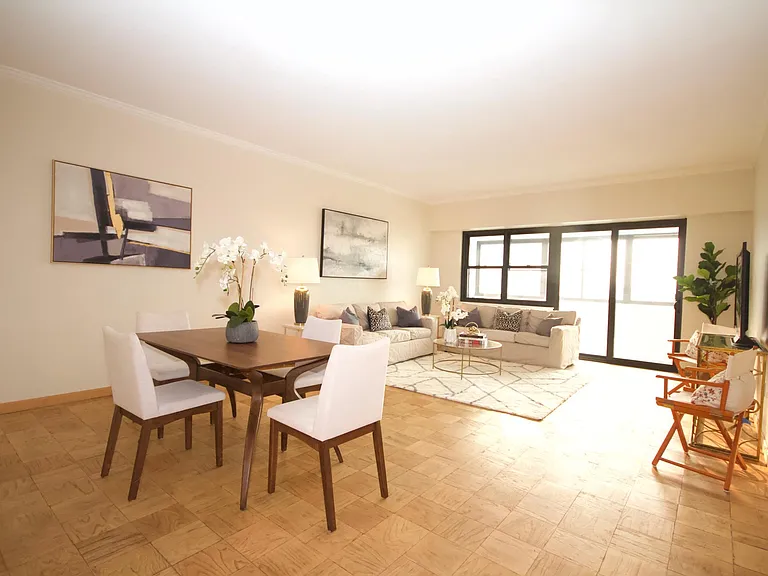 2 Hawthorne Pl #17R — Photo 4