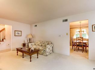 446 Clearview Rd, Hanover, PA 17331