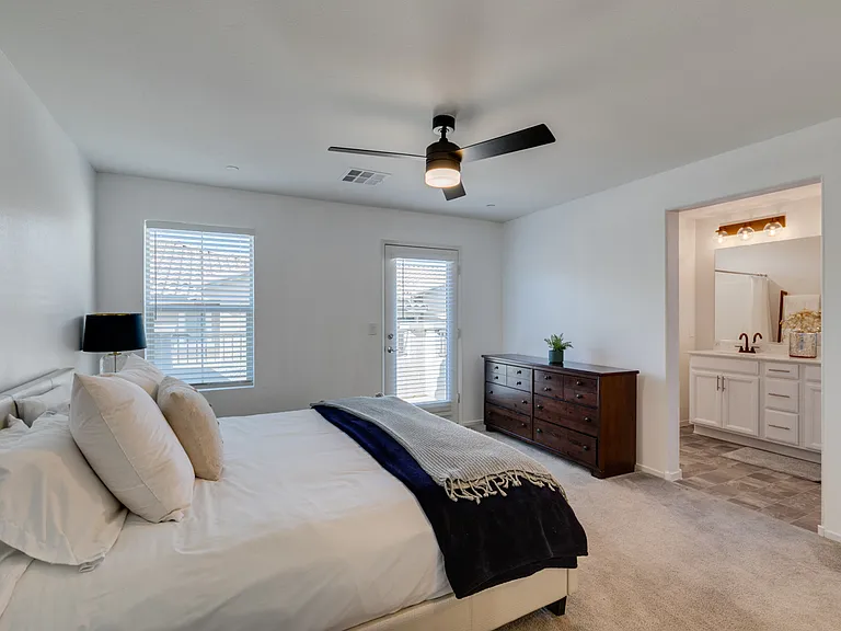 77 Alamere Falls Dr — Photo 25