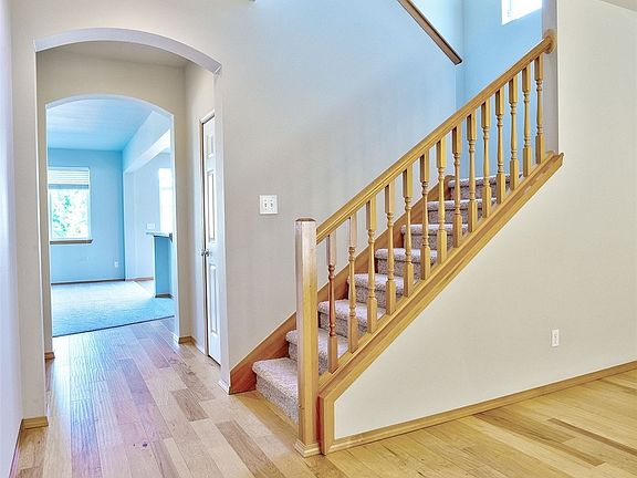 2nd image of 5714 76th Avenue NE