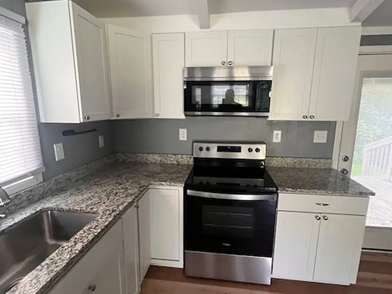 1309 W Ridge St #7 — Photo 1